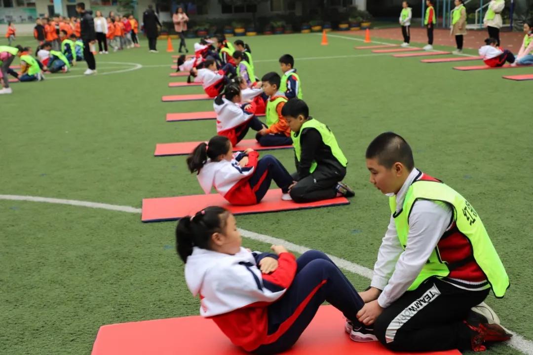 成都市武侯实验小学第七届体育文化节仰卧起坐比赛