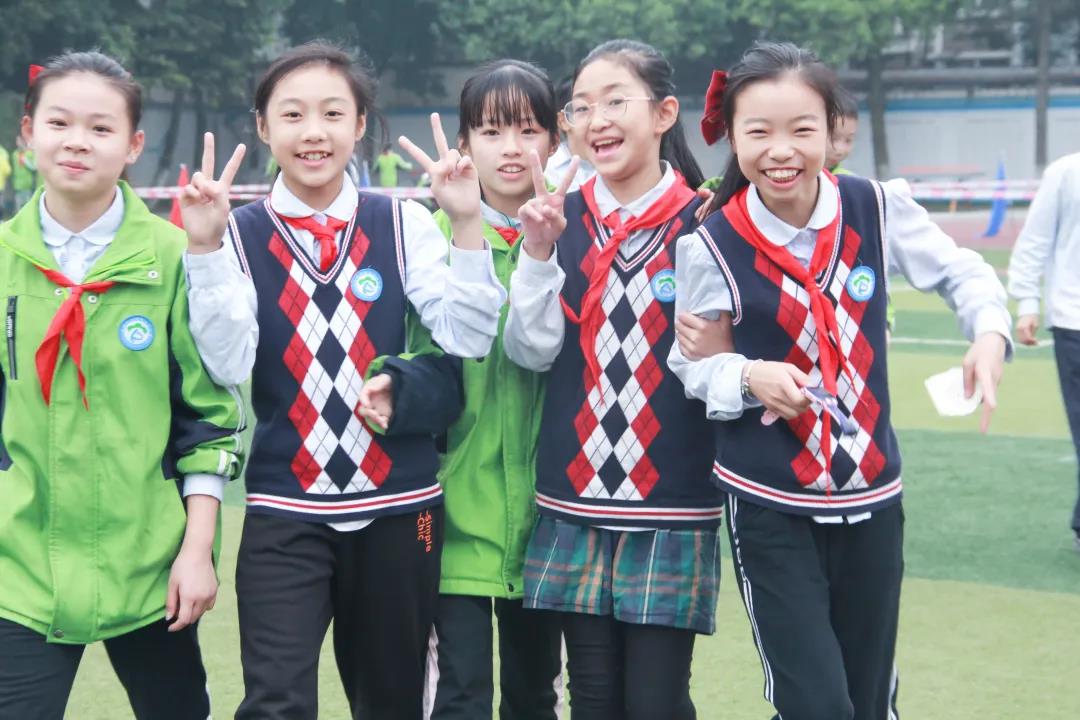 记成都市双流区公兴小学第二十六届学生冬季运动会剪影