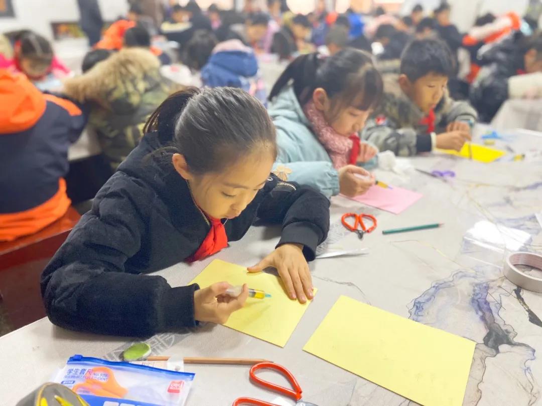 一缕丝 一幅画——成都天府新区万安小学美术公开课