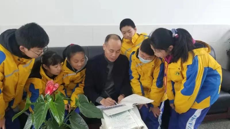 成都天府新区教科院附中名师推广丨裴刚