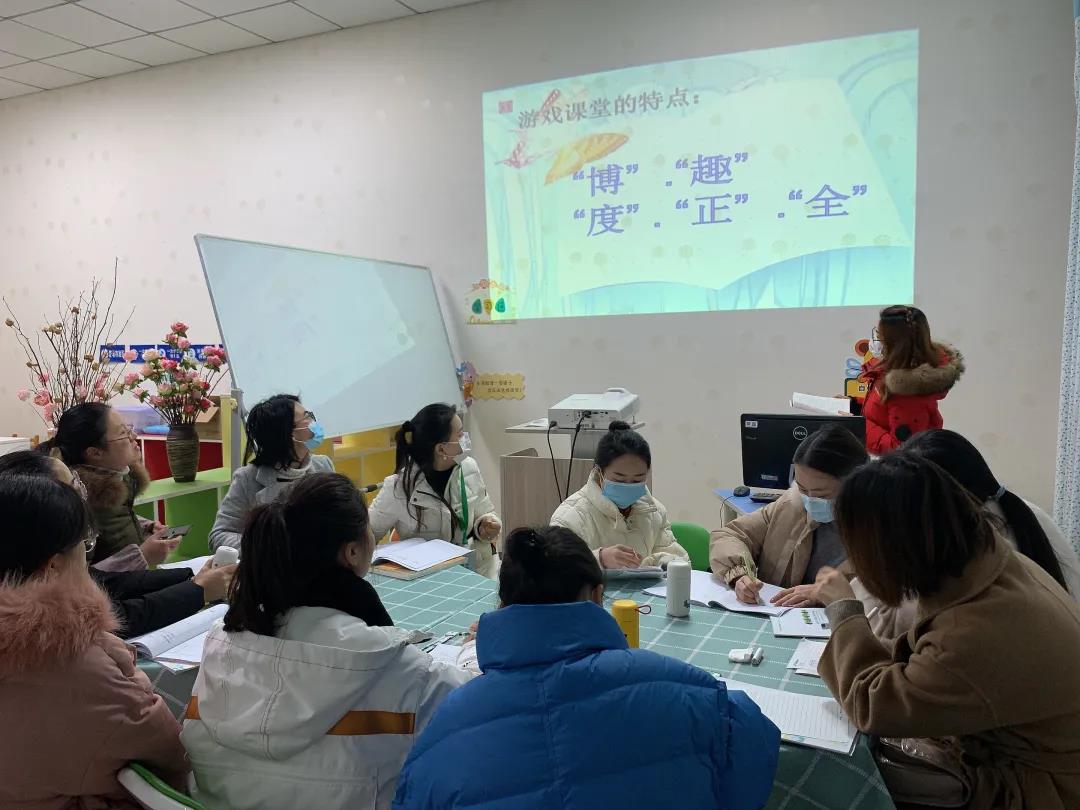 成都天府新区南湖小学丨熟“读”成“诵”唇齿留香