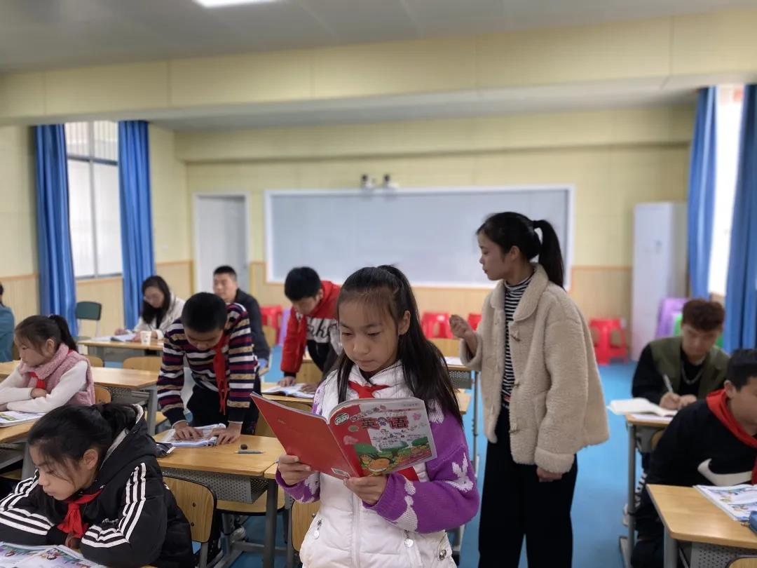 同心同行，锤炼英语高精技能——天府新区籍田小学学科课程