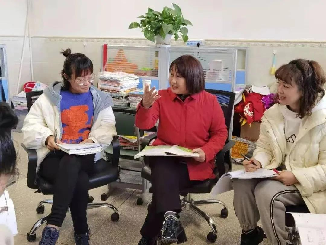 共促发展“语”你同行——双流实验小学外国语学校语文组教研简讯